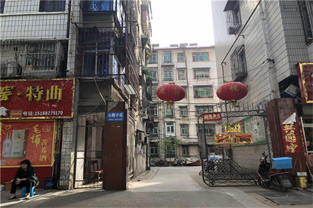 城港吉文化园三室两厅一卫简装出售房主包更名